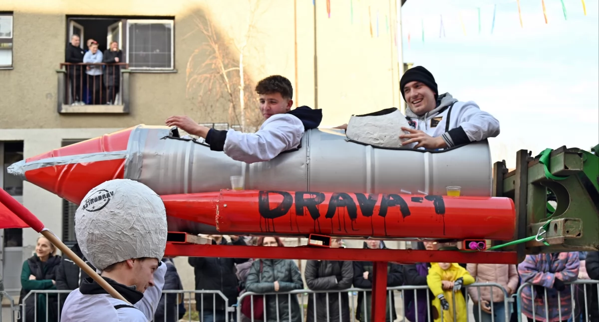 Turystyka, Słoweńcy pożegnali karnawał - zdjęcie, fotografia