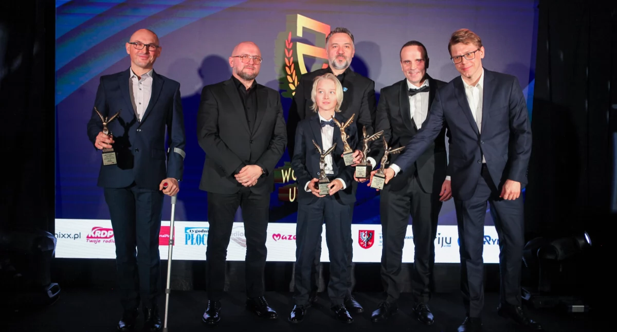 Warto wiedzieć, Płocki Mistrzów Sportu Statuetki Sabate Kamila Fabisiaka Piotra Kusia Wiktora Łukasiaka - zdjęcie, fotografia