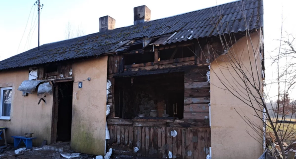O tym się mówi, pożarze stracili wszystko Ruszyła zbiórka pogorzelców Woźnik - zdjęcie, fotografia