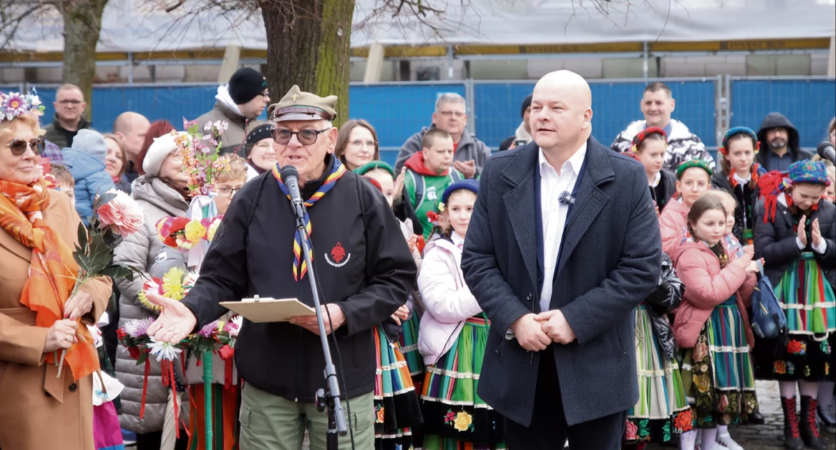 Dzieje się w Płocku, Powitajcie wiosnę płockimi seniorami Barwny korowód przejdzie ratusza wiślane bulwary - zdjęcie, fotografia