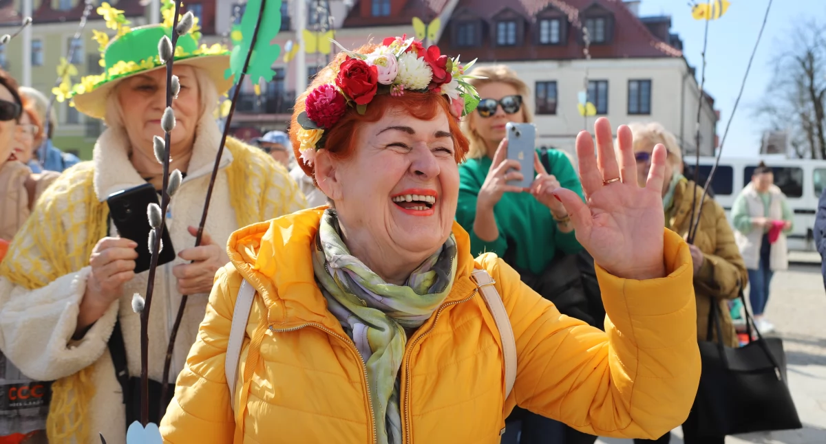 Jak przywitać wiosnę w Płocku? Kolorowym korowodem z muzyką i radością
