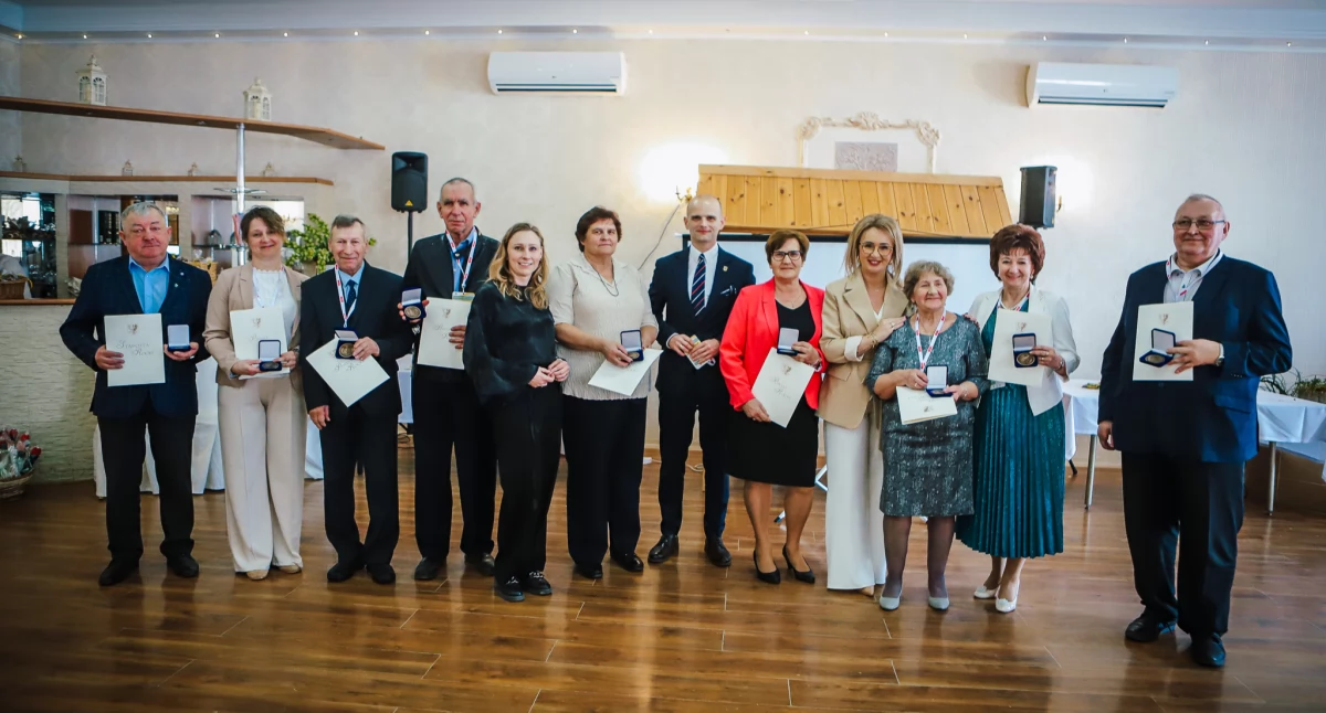Powiatowy Dzień Sołtysa 2025. Pamiątkowe medale 25-lecia Powiatu Płockiego