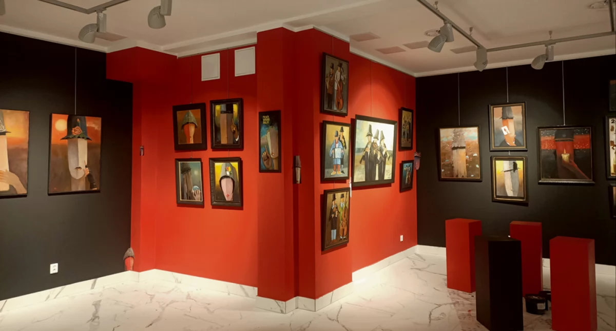 Muzeum, wystawa czasowa Muzeum Mazowieckim Płocku „Głowy” Piotra Krawczyka - zdjęcie, fotografia