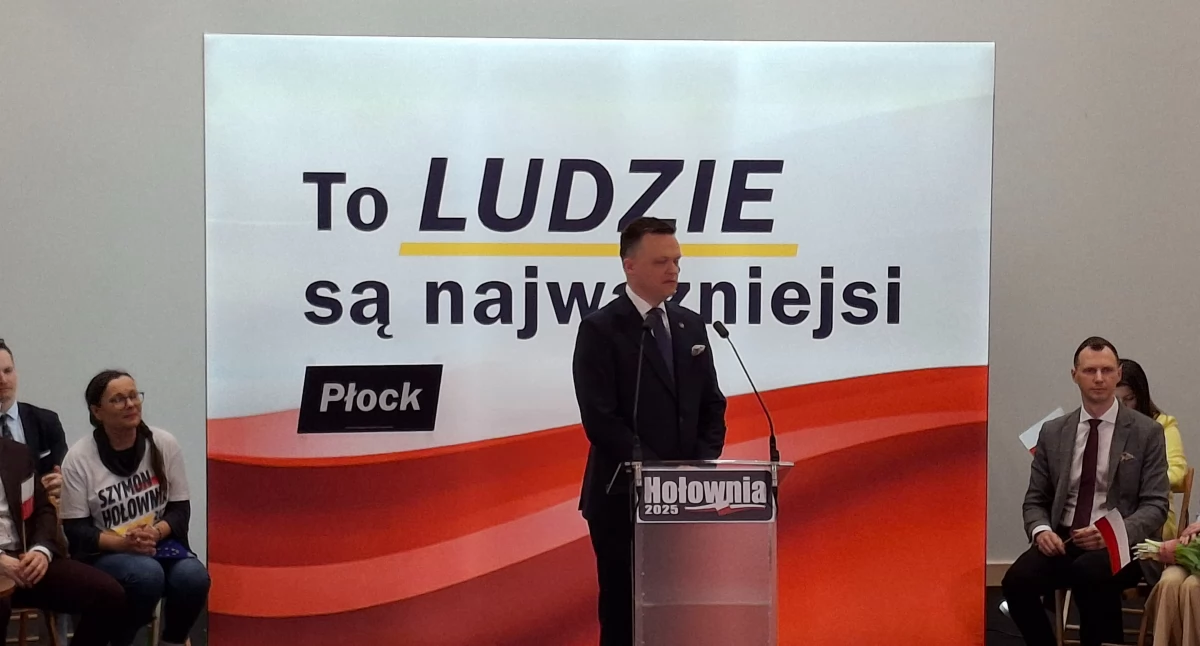 Polityka, Szymon Hołownia spotkaniu wyborcami Płocku wsparciem żony - zdjęcie, fotografia