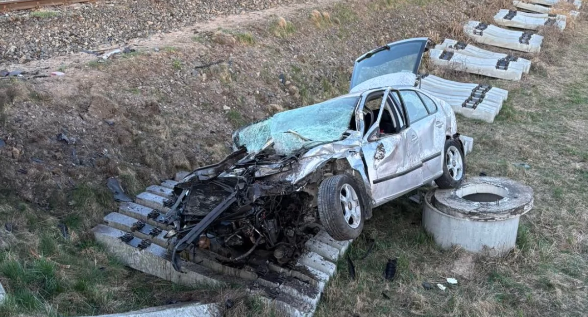 Wypadek na niestrzeżonym przejeździe kolejowym w miejscowości w Wola Grąbiecka 