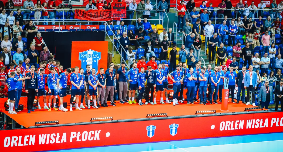 Piłka ręczna, Puchar Polski zdobywają Kielce Pierwsze trofeum oddane rywalom - zdjęcie, fotografia
