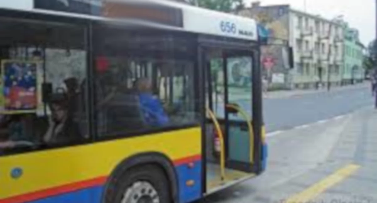 Komunikacja, Świąteczne kursy płockich autobusów Warto spojrzeć rozkład - zdjęcie, fotografia