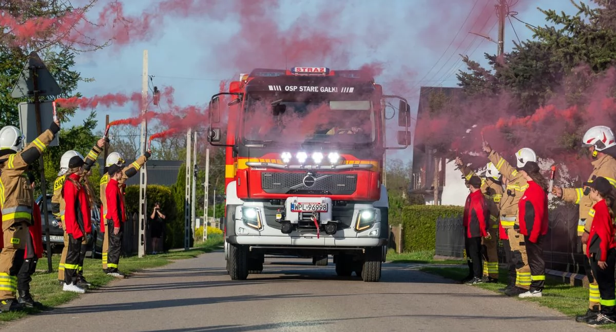 Nowy samochód ratowniczo-gaśniczy jednostki OSP ze Starych Gałek