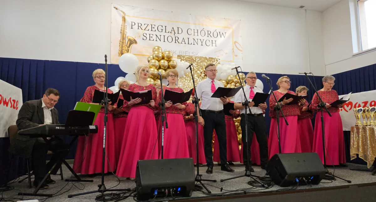 Na scenie zaprezentowały się chóry senioralne