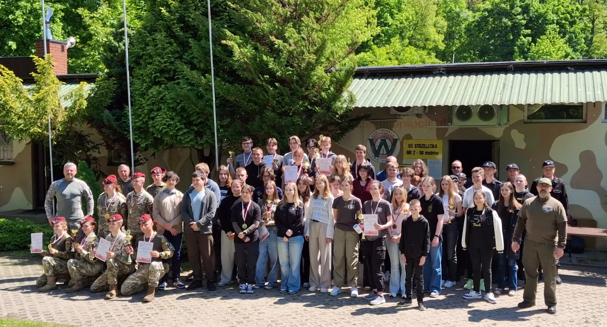 Edukacja, Zawody strzeleckie Płocku okazji zwycięstwa - zdjęcie, fotografia