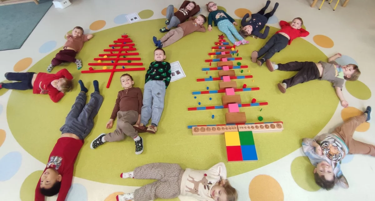 Edukacja, Przygotowuje dzieci świata jutra rodzicom pomaga wychować samodzielne szczęśliwe dziecko EduMontessori „Idea Bycia” - zdjęcie, fotografia