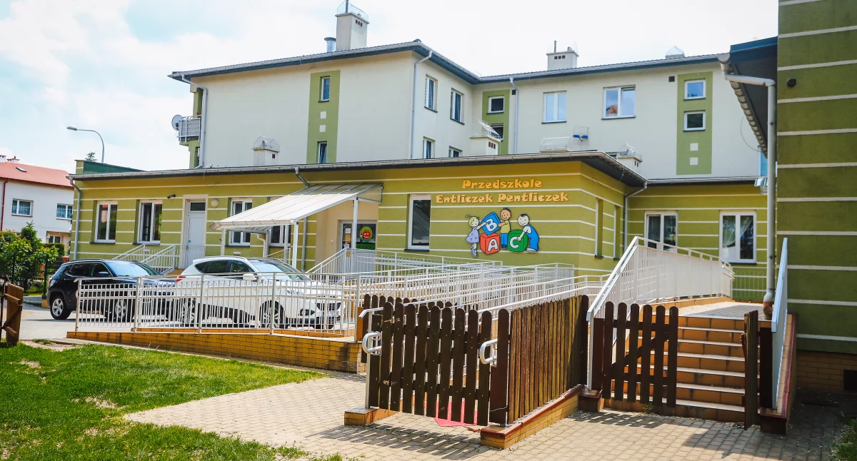 Niepubliczne Przedszkole i Żłobek Entliczek-Pentliczek w Płocku