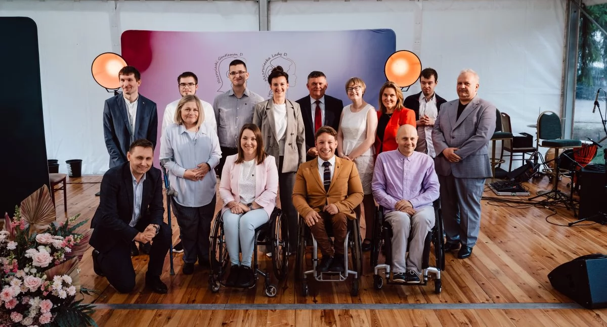 Urząd marszałkowski, Poznaliśmy nagrodzone osoby konkursach Mazowiecka Mazowiecki Gentleman Dziesięcioro laureatów! - zdjęcie, fotografia