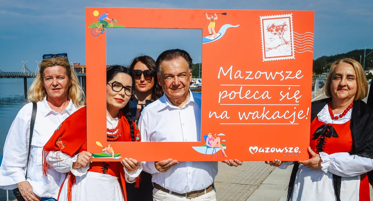 O tym się mówi, Otwarcie sezonu turystycznego płockim nabrzeżu Mazowsze poleca wakacje - zdjęcie, fotografia