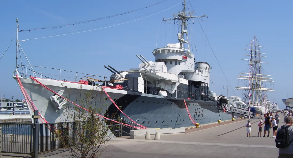 Turystyka, Gdynia białe miasto Bałtykiem obchodzić będzie stulecie swojego istnienia - zdjęcie, fotografia