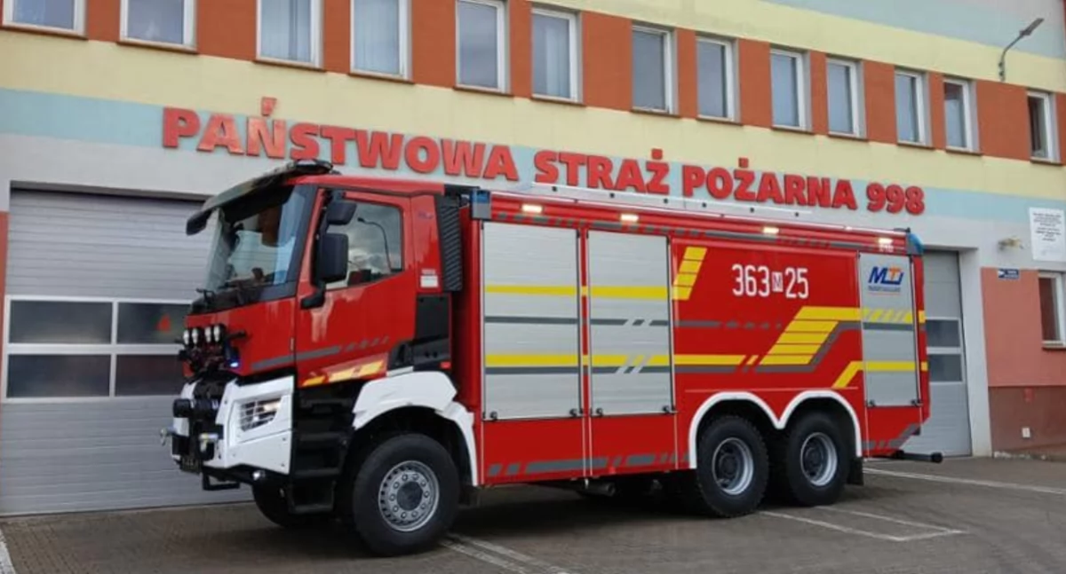 Straż Pożarna, Pożar Umieninie Bielsk Zapaliło poddasze - zdjęcie, fotografia
