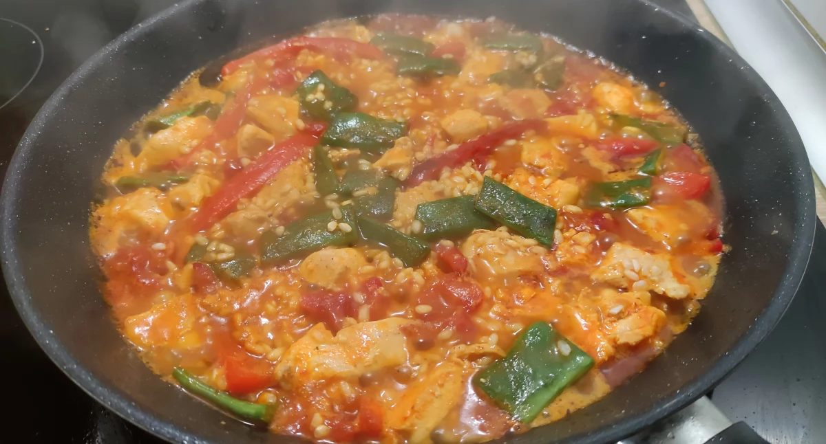 Paella z kurczakiem