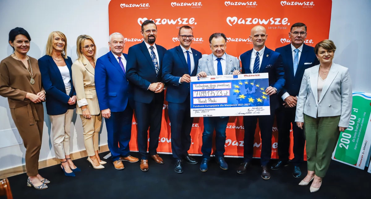 O tym się mówi, Kładka płockim starym mostem ścieżka rowerowa Radzanowo Rogozino Jakie jeszcze projekty dofinansowano funduszy europejskich - zdjęcie, fotografia