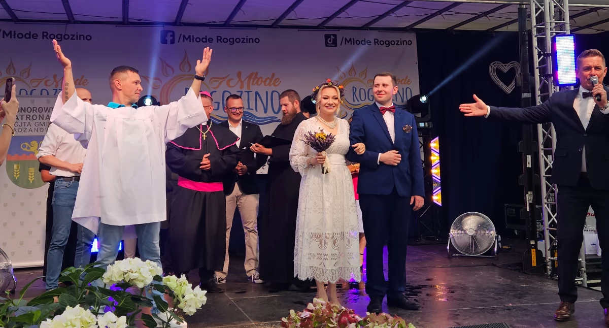 Zabawa weselna w Rogozinie
