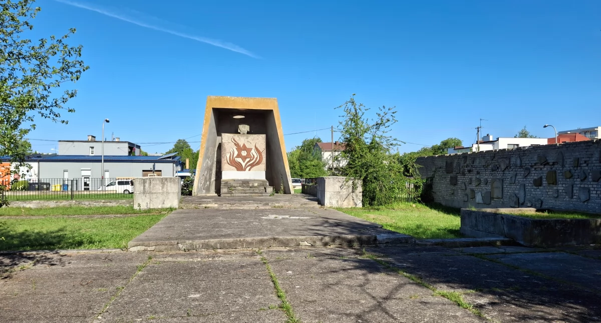 Warto wiedzieć, ulicach Mickiewicza Traugutta powstanie Początek - zdjęcie, fotografia