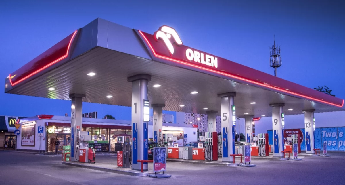 Orlen, Padł rekord! Wakacyjna promocja stacjach ORLEN hitem wśród klientów - zdjęcie, fotografia
