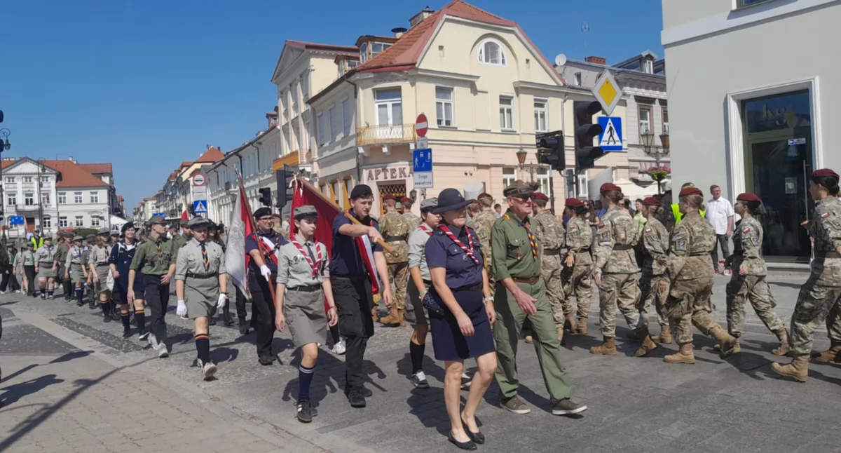 Warto wiedzieć, Płocczanie oddali cześć bohaterom! Święto Wojska Polskiego Płocku [ZDJĘCIA] - zdjęcie, fotografia