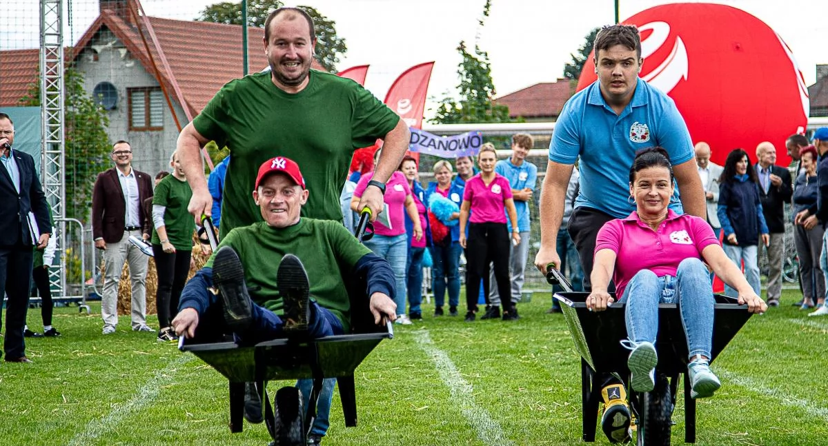 Warto wiedzieć, Zawody sportowe prezentacje atrakcje Radzanowa drugi - zdjęcie, fotografia