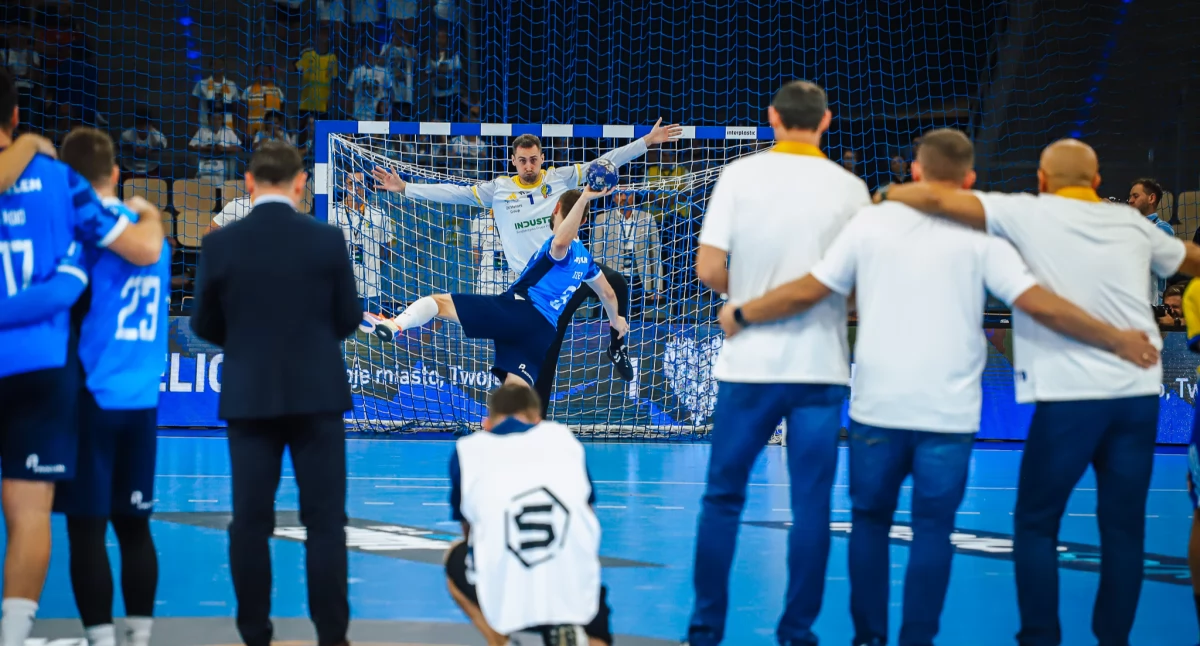 Piłka ręczna, udało Orlen Wiśle Płock obronić pierwszego trofeum Superpuchar Kielc - zdjęcie, fotografia