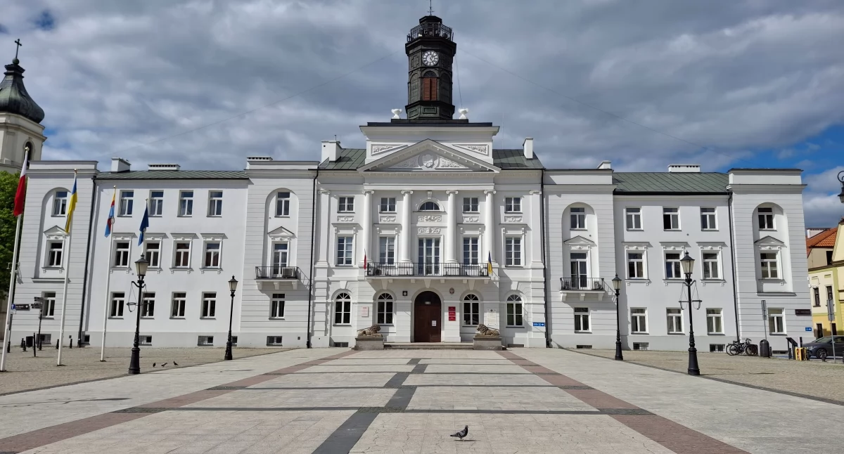 Warto wiedzieć, spraw załatwicie dzisiaj Urzędzie Miasta Zduńskiej! - zdjęcie, fotografia