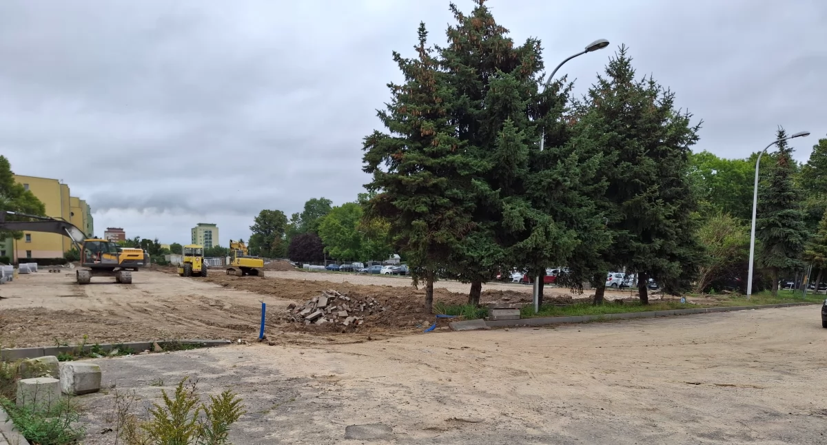 Warto wiedzieć, Zmiany Kobylińskiego Płocku basen powstaje parking - zdjęcie, fotografia