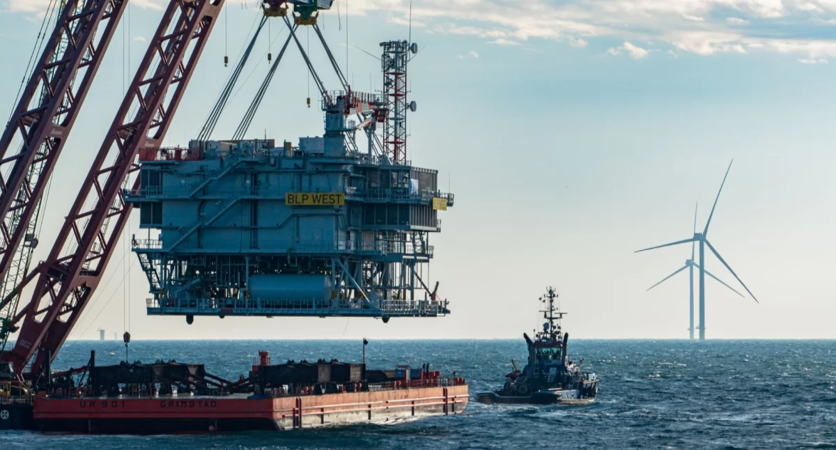  Baltic Power. Instalacja dwóch morskich stacji elektroenergetycznych