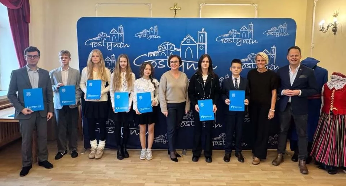 Edukacja, Stypendia Najzdolniejszych Uczniów Gostyninie Najlepsi szkolnym 2024/25 - zdjęcie, fotografia