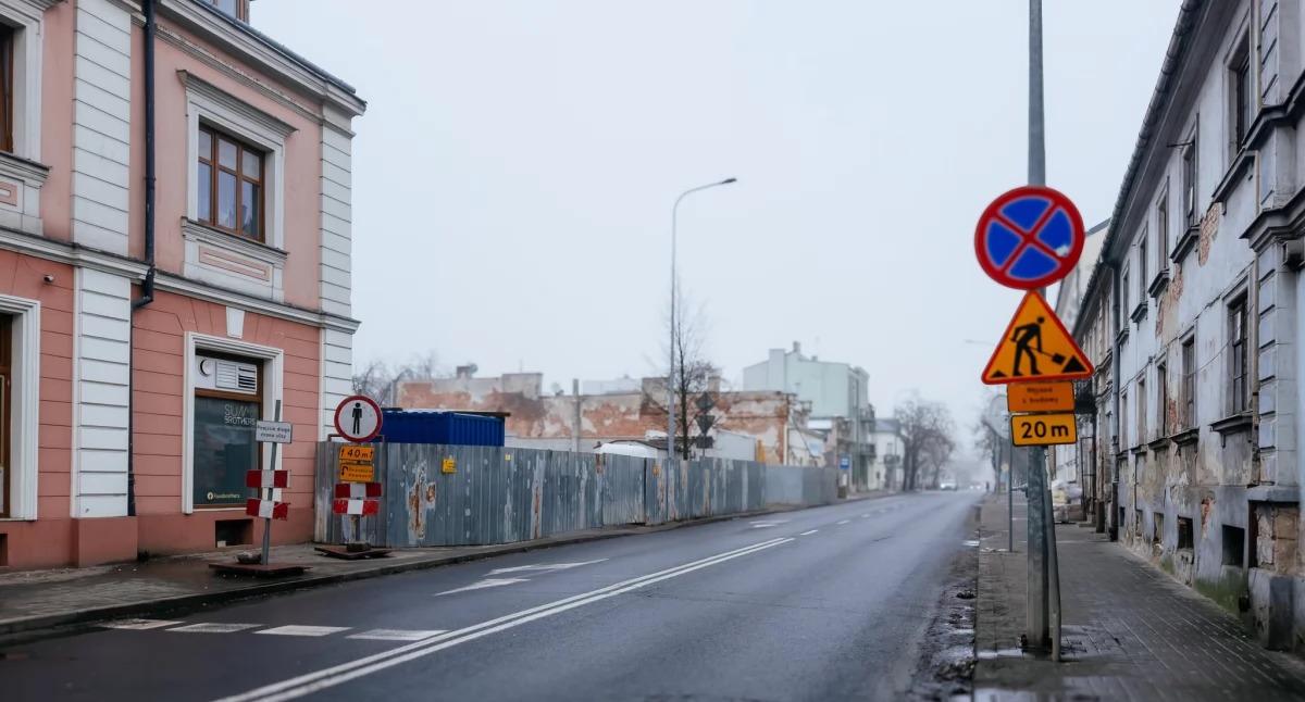 Warto wiedzieć, Utrudnienia ruchu centrum Płocka potrwają dłużej zakładano - zdjęcie, fotografia