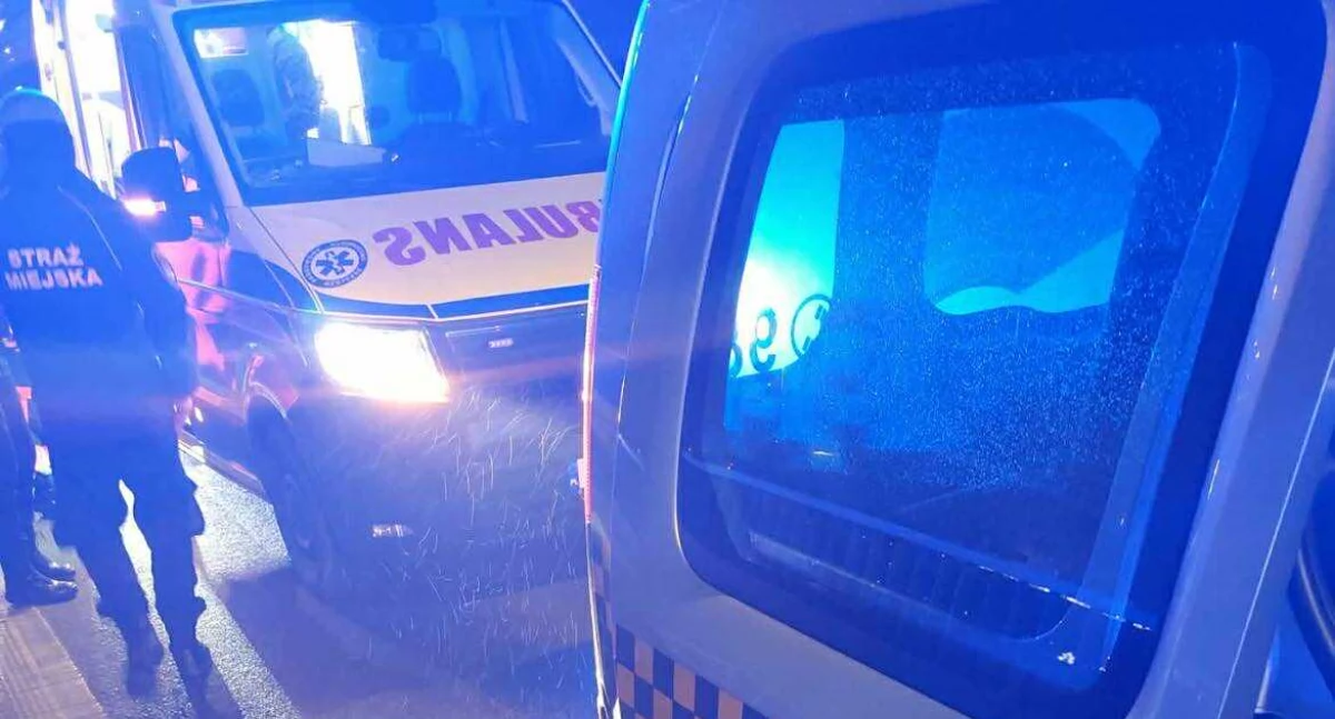 Straż miejska, Strażnicy miejscy uratowali mężczyznę moście Płocku Decydowały sekundy - zdjęcie, fotografia