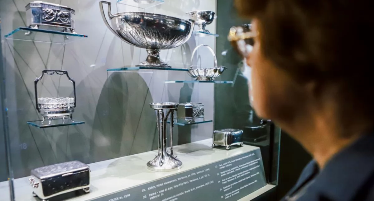 Muzeum, Eleganckie kunsztowne „Srebra warszawskich” wystawa stała Muzeum Mazowieckim - zdjęcie, fotografia