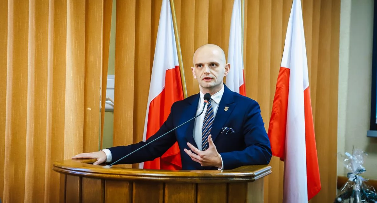 O tym się mówi, Radni „za” Rekordowy budżet powiatu płockiego stał faktem - zdjęcie, fotografia