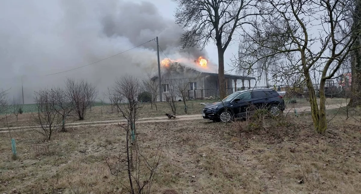 O tym się mówi, Słomkowo gmina Staroźreby rodzina pożarze pilnie potrzebuje pomocy remoncie - zdjęcie, fotografia