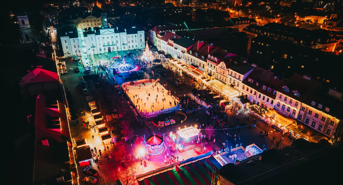 Warto wiedzieć, Płock rywalizuje konkursie „Świeć Energą” Głosowanie stycznia - zdjęcie, fotografia