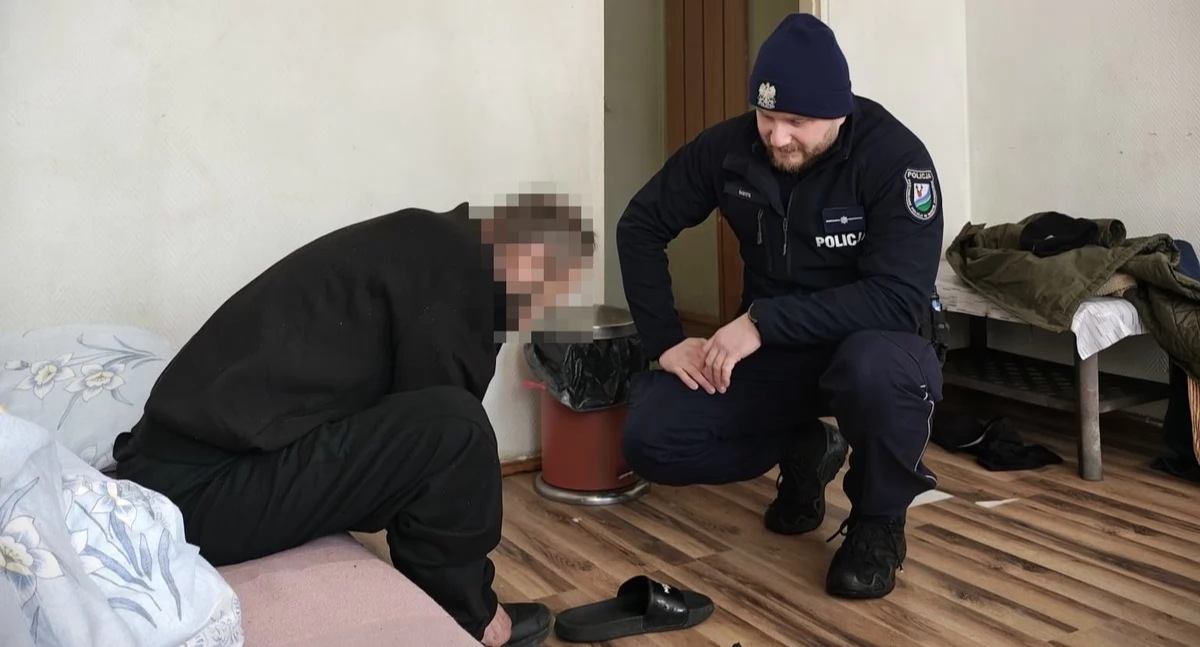 Warto wiedzieć, Policjanci Nowego Duninowa ruszyli pomocą - zdjęcie, fotografia