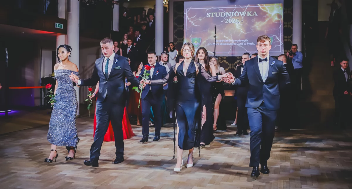Edukacja, Polonez Hotelu Tumskim Dziś studniówka płockiego „Elektryka”! [ZDJĘCIA] - zdjęcie, fotografia
