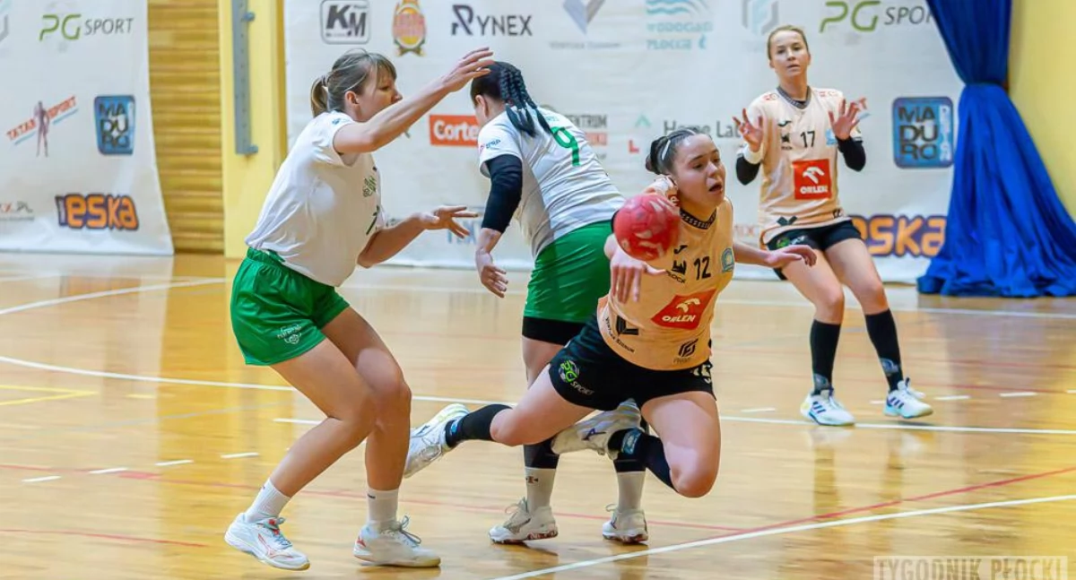 Piłka ręczna, Jutrzenka Płock nadal liderem grupy Rośnie przewaga rywalkami - zdjęcie, fotografia
