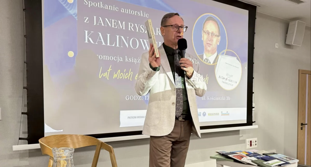 Książka, Daniel Ryszard Kalinowski Andrzej Kowalski Kolejne wydawnictwa książkowe Płocku - zdjęcie, fotografia