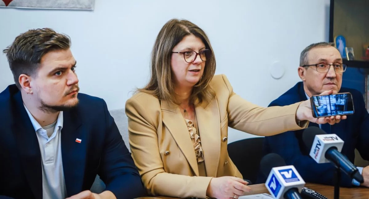 Dzieje się w Płocku, Wioletta Kulpa interwencją poselską płockim schronisku zwierząt Politycy wskazują zaniedbania zapowiadają kolejne działania - zdjęcie, fotografia