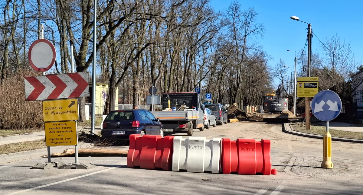 Warto wiedzieć, Trwają prace ulicy Wyszogrodzkiej pierwszy - zdjęcie, fotografia