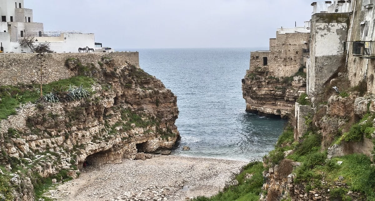 Turystyka, Marcowa Apulia beretem Monopoli Matera Podróż śladami królowej włoskich smaków - zdjęcie, fotografia