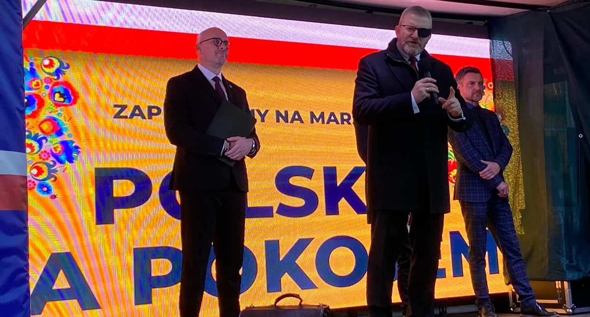 O tym się mówi, Płacimy podatek urojeń powiedział Grzegorz Braun Płocku - zdjęcie, fotografia