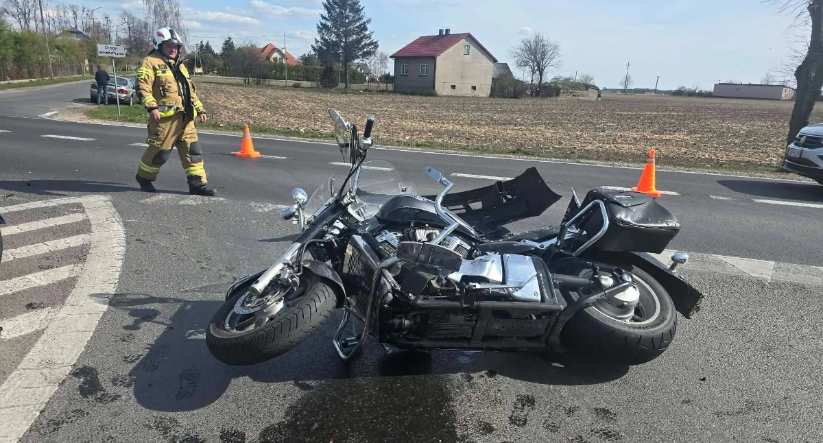 Wiadomości Policja , Drobin Kierowca ustąpił pierwszeństwa motocykliście potem oddalił miejsca zdarzenia - zdjęcie, fotografia