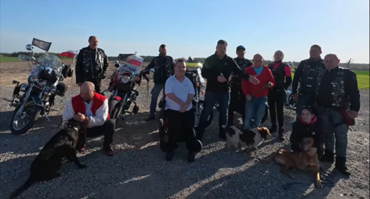 NGO - organizacje pozarządowe, Stowarzyszenie Drony Wisłą Stowarzyszenie Blachersi wspieramy akcję Animals Płock - zdjęcie, fotografia
