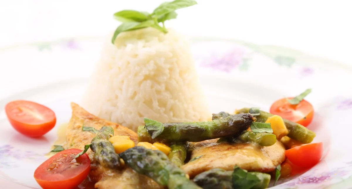 Kurczak curry ze szparagami