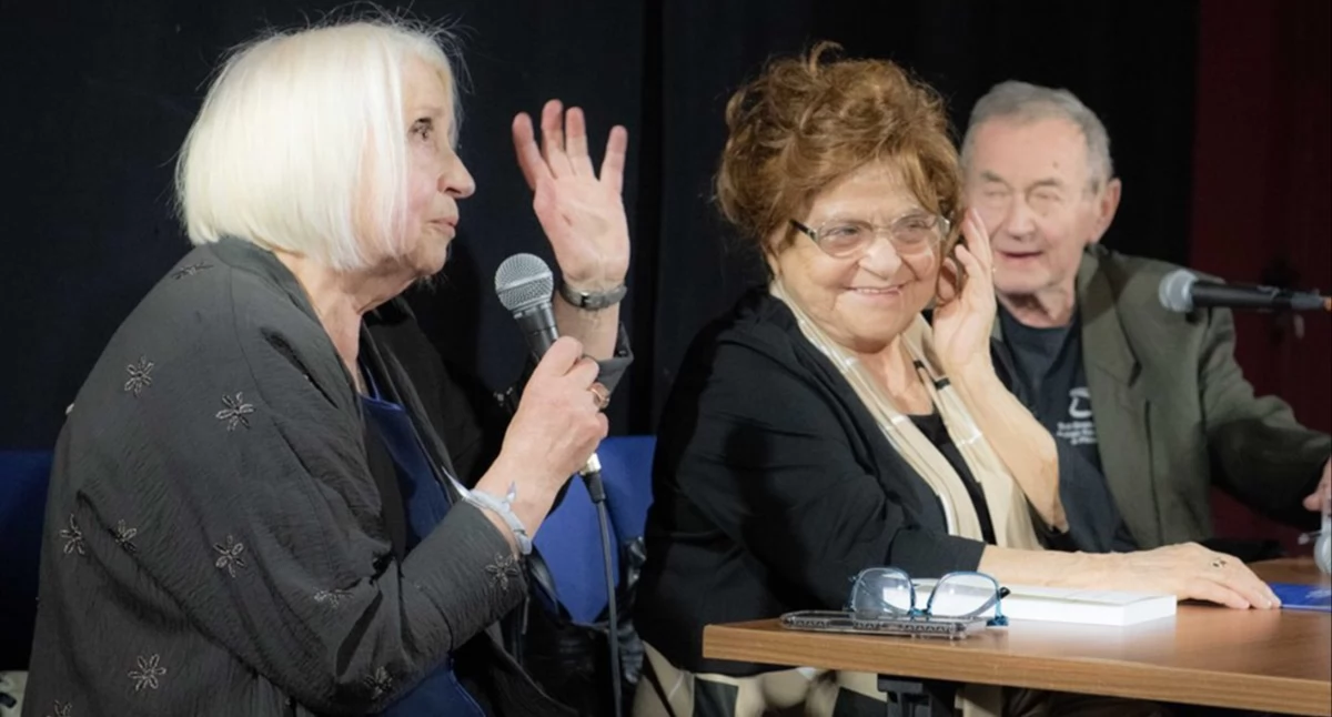 Teatr, Jagoda Opalińska spotkała czytelnikami „Piekiełku” Twarzą twarz aktorem krytykiem - zdjęcie, fotografia
